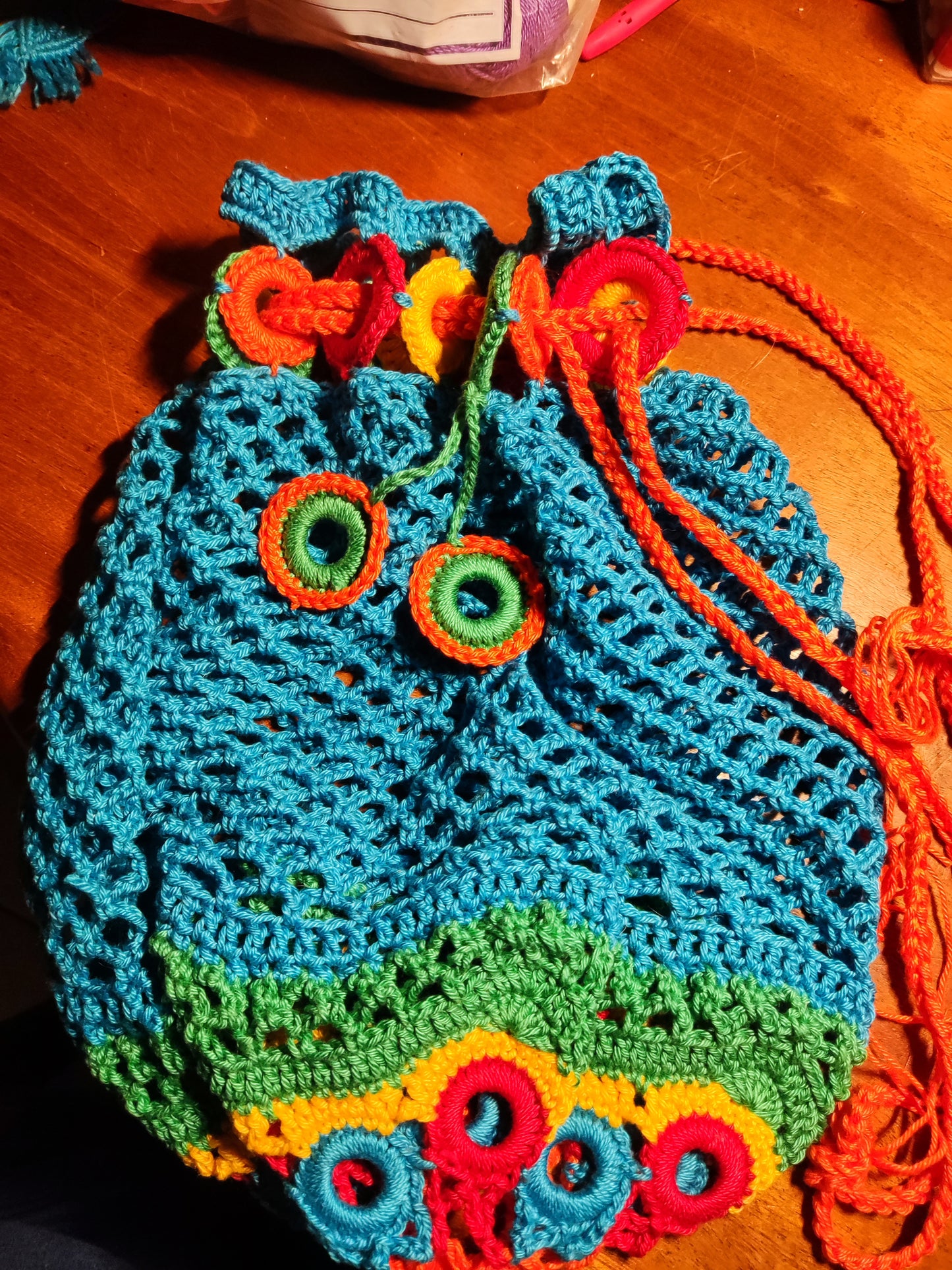 tas gehaakt met ring treksluiting veelkleurig IN REVERSE