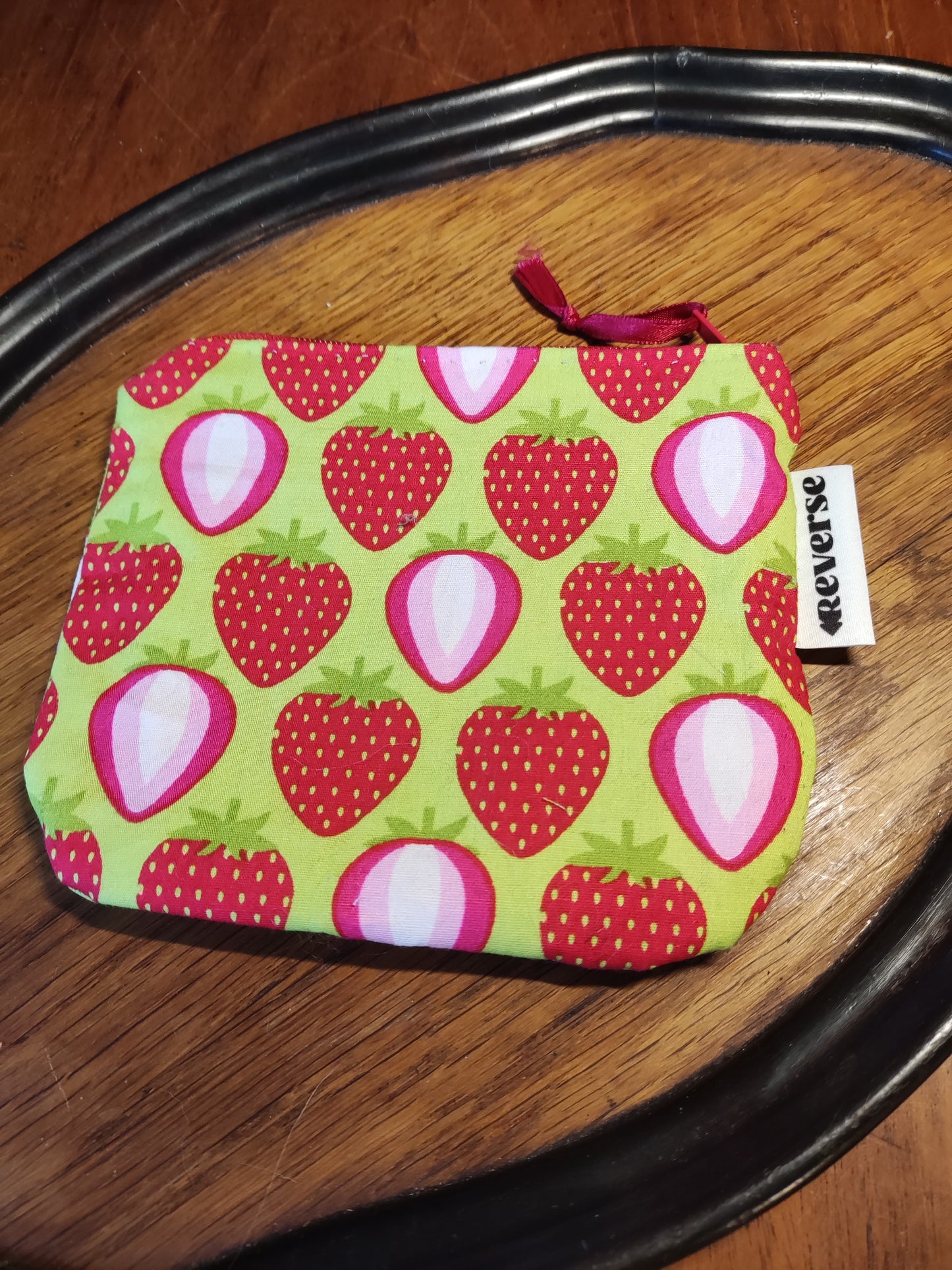 etui, makeuptasje met rits IN REVERSE, handgemaakt.
