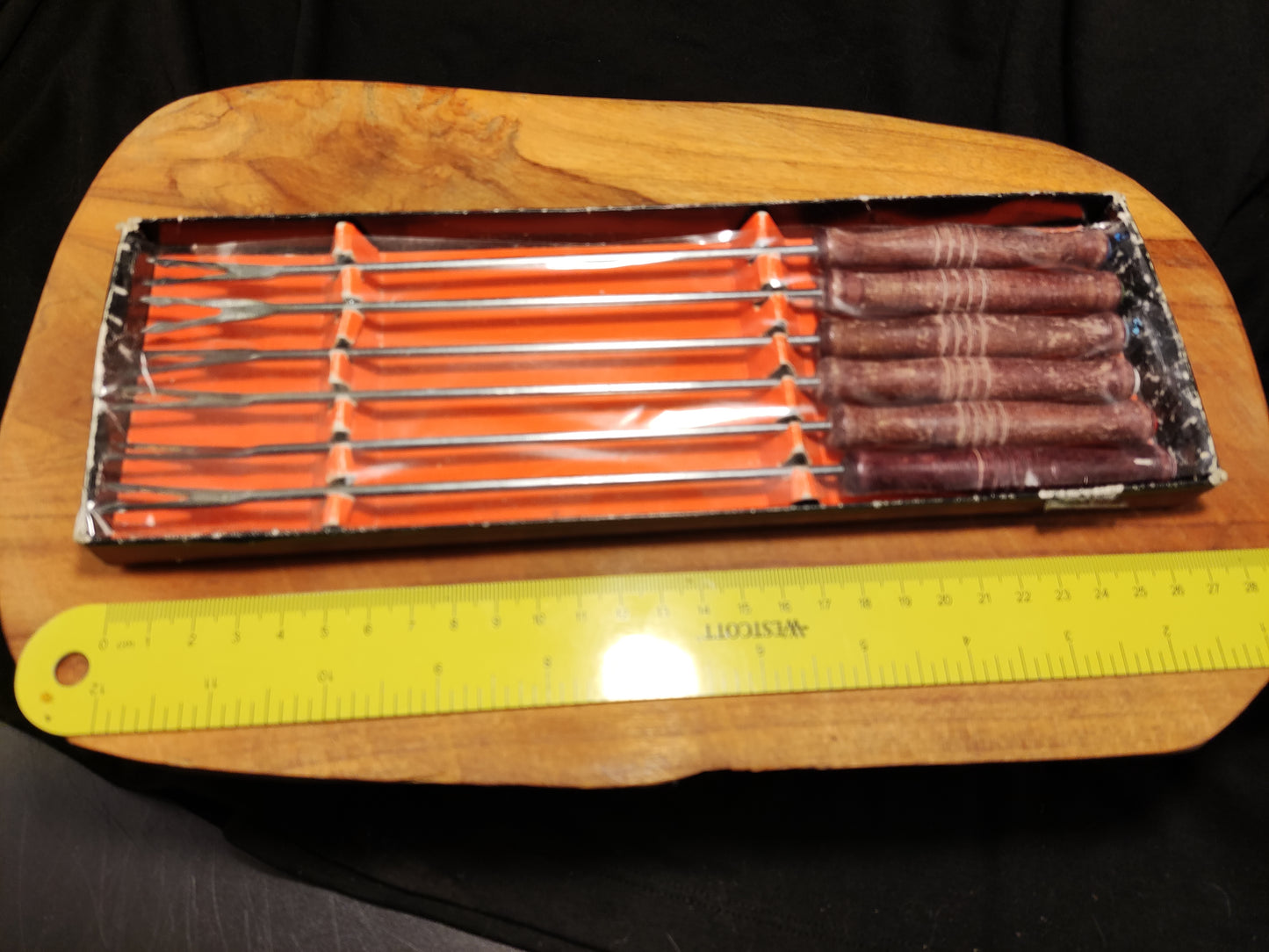 fonduevorken 5 in orginele doos hout met metalen doppen (set van 6)