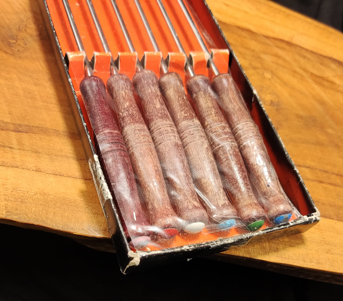 fonduevorken 5 in orginele doos hout met metalen doppen (set van 6)