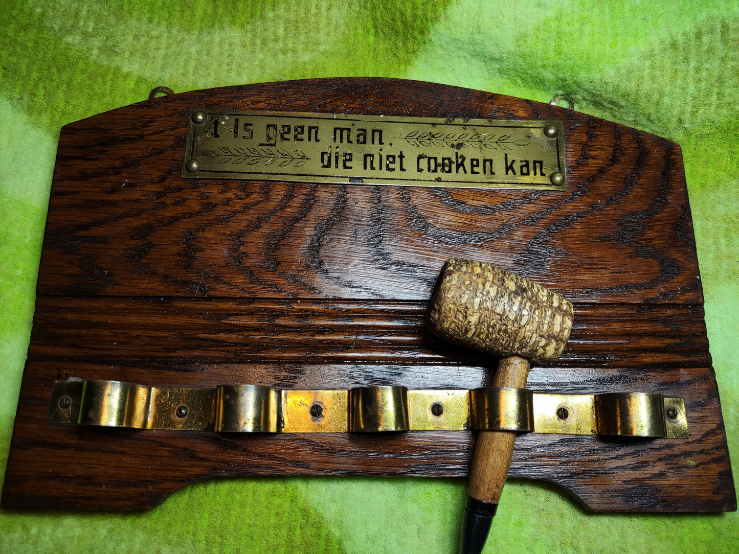 pijpen wandrek " 't is geen man die niet rooken kan"