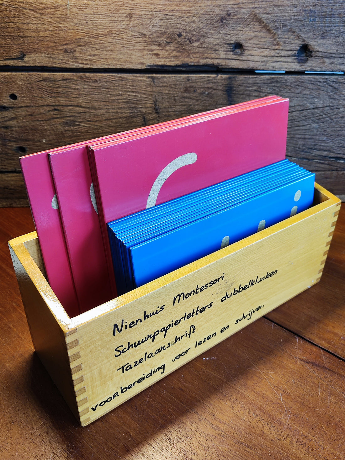 Montessori schuurpapier letters