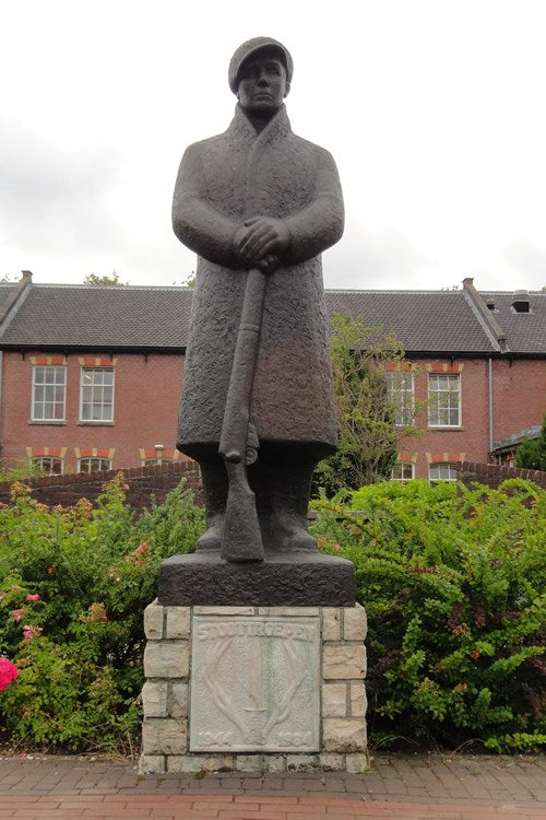 Jan de Stoter gedenkmonument Assen en Timo Smeehuijzen